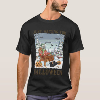 T-shirt Juste en attendant Halloween Hiver Noël Hiver