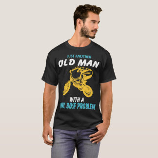 T-shirt juste un autre vieil homme avec un vélo de