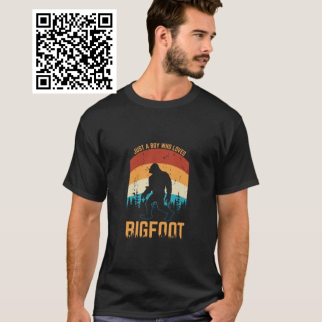 T-shirt Juste Un Garçon Qui Aime Bigfoot (Créateur téléchargé)