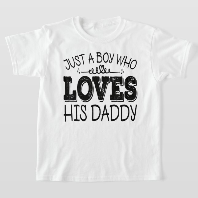 T-shirt Juste Un Garçon Qui Aime Sa Fête D'Anniversaire De (Poser)
