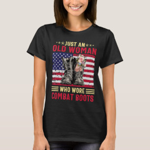 T-shirt Juste Une Vieille Femme Qui Portait Des Bottes De