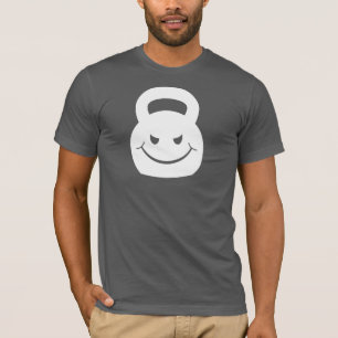 T-shirt kettlebell souriant d'un air affecté de mal