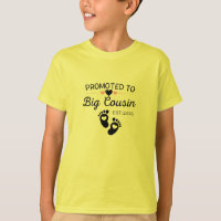 T - Shirt-Kinder, die Anfang 2023 zum großen Cousi