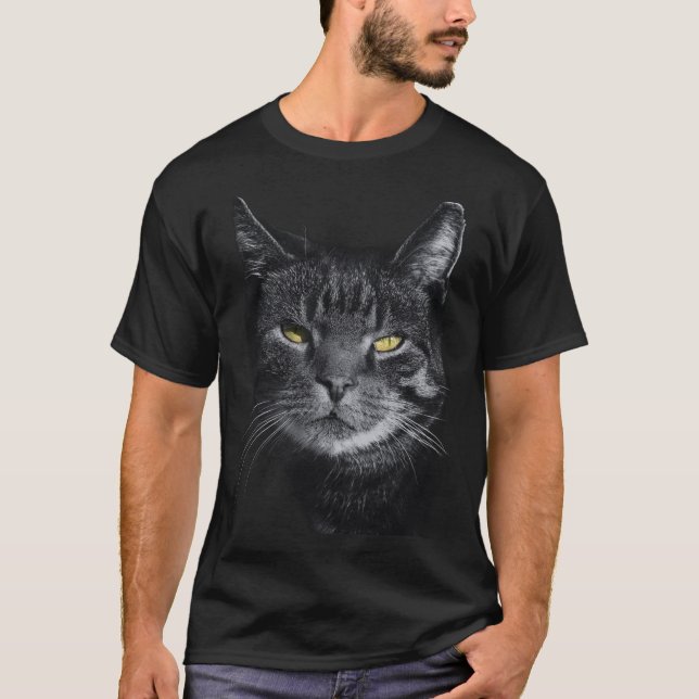 T-shirt La chemise noire du chat (Devant)