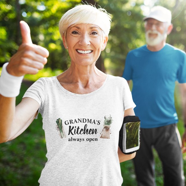 T-shirt La cuisine moderne de grand-mère est toujours ouve (Créateur téléchargé)