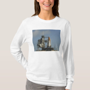 T-shirt La découverte de navette spatiale repose 2 prêts