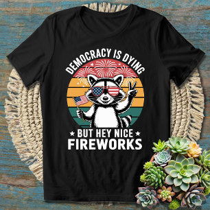 T-shirt La drôle de démocratie patriotique meurt 4 juillet
