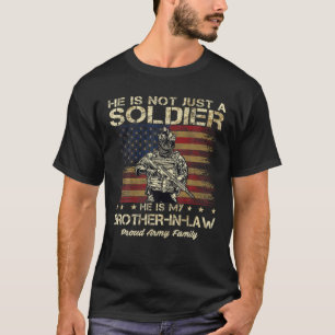 T-shirt La Famille De L'Armée Il N'Est Pas Juste Un Soldat