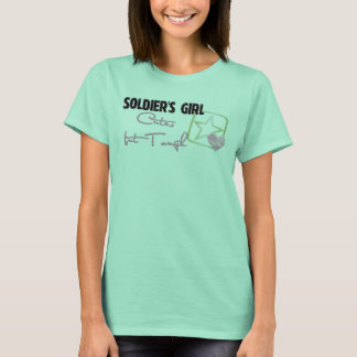 T-shirt La fille du soldat mignonne, mais dure