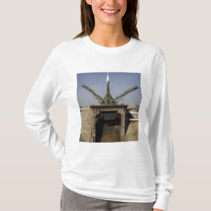 T-shirt La fusée de Soyuz est érigée en le place 3