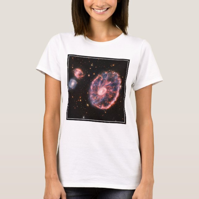 T-shirt La Galaxie Cartwheel Et Ses Galaxies Compagnons. (Devant)