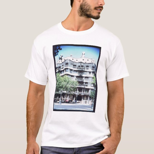 T-shirt La Pedrera ou maison Mila, 1905-10 (Devant)