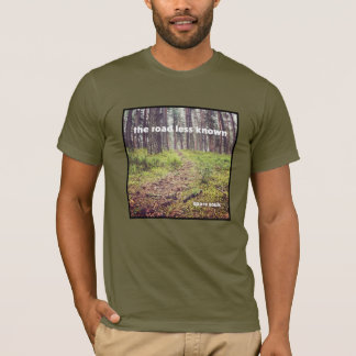 T-shirt "La Route Moins Connue" par âmes de rechan