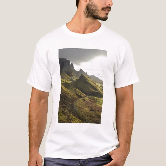 T-shirt La route qui monte sur le Quiraing, île de Skye, (Devant)