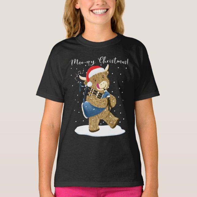 T-shirt La vache écossaise Highland Joue des pipes de Noël (Devant)