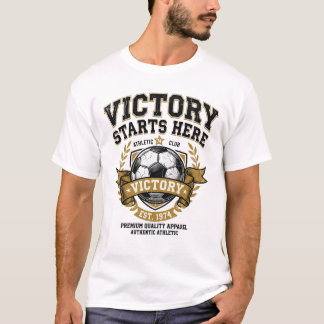 T-shirt La victoire commence ici Graphique de football vin