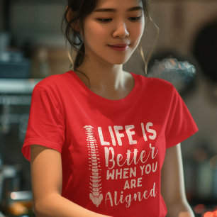 T-shirt La vie est meilleure quand la mère chiropratique a