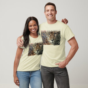 T-shirt La vie est risquée.  Personne ne lui a survécu