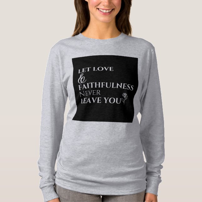 T-shirt laissez douille des femmes d'amour la longue (Devant)