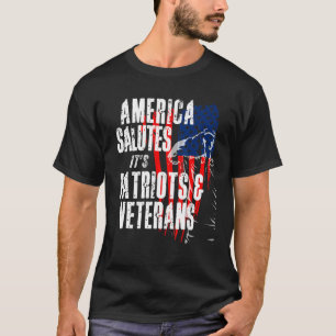 T-shirt L'Amérique Salue Ses Patriotes Et Anciens Combatta