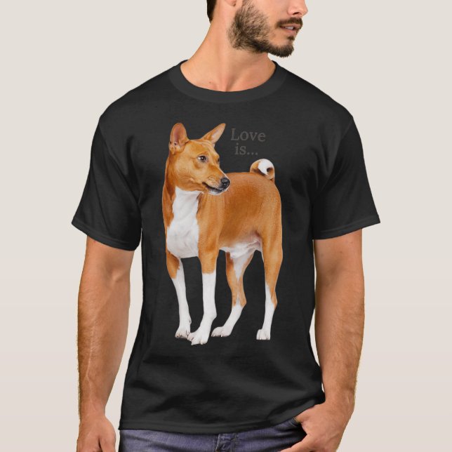 T-shirt L'Amour Est Basenji Chien Maman Papa Chiot Mignonn (Devant)