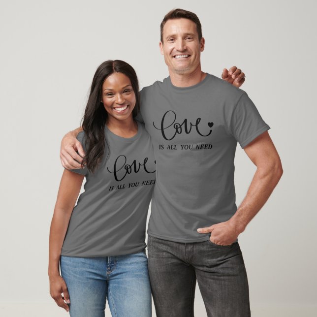 T-shirt L'amour est tout ce dont vous avez besoin - Citati (Unisexe)
