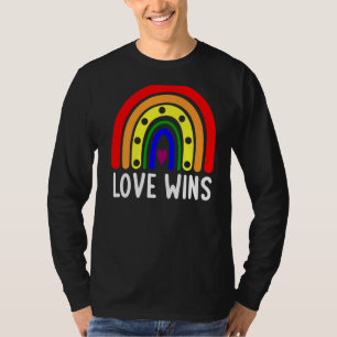 T-shirt L'amour gagne Boho Arc-en-ciel signe de paix Pride