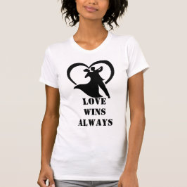 T-shirt L'amour gagne toujours mince ajustement Tee - Free
