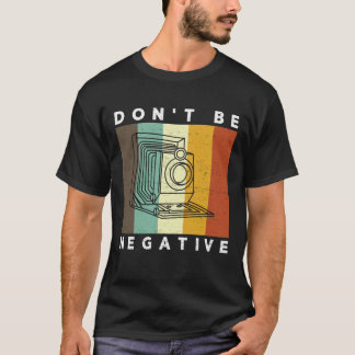 T-shirt L'appareil-photo ne sont pas de rétros couleurs