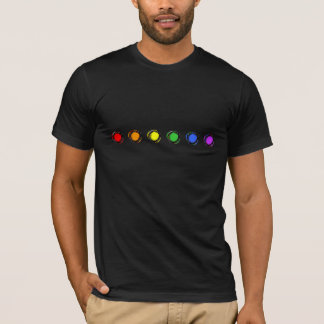 T-shirt L'arc-en-ciel pointille la pièce en t
