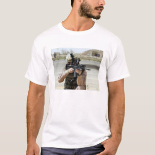 T-shirt L'aviateur de l'Armée de l'Air d'USA conduit la