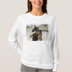 T-shirt L'aviateur de l'Armée de l'Air d'USA conduit la