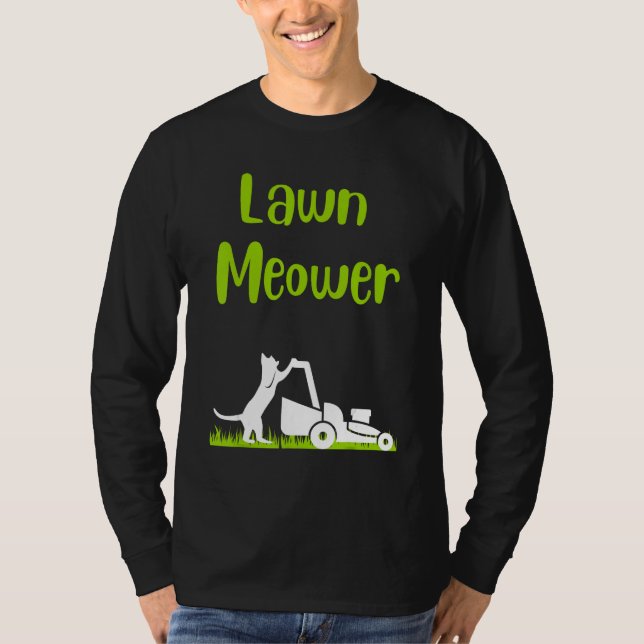 T-shirt Lawn mowing standing cat cutting grass meowing pun (Devant)