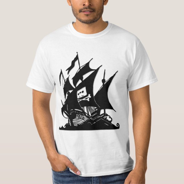 T-shirt Le bateau de logo de baie de pirate (Devant)