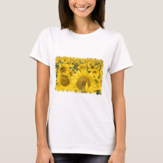 T-shirt Le champ des dames de tournesols a adapté le