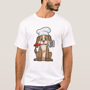T-shirt Le chien cuisinier avec le casquette et la spatule