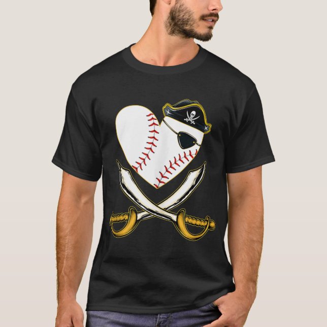 T-shirt Le Coeur De Baseball Pirate Avec Casquette Crâne (Devant)