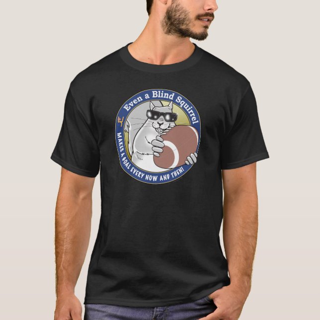 T-shirt Le football sans visibilité d'écureuil (Devant)