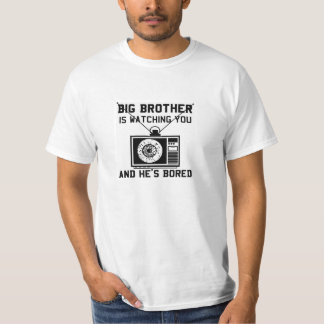 T-shirt Le frère est pièce en t blanche simple ennuyeuse