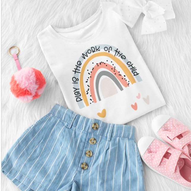 T-Shirt Le Jeu Est Le Travail De L'Enfant Arc-En-Ciel (Créateur téléchargé)