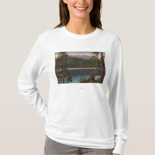 T-shirt Le lac Tahoe, CA - regardant à travers le lac