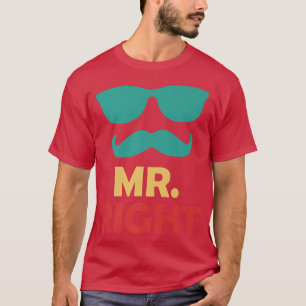 T-shirt Le marié à la soirée de célibat dit M. 