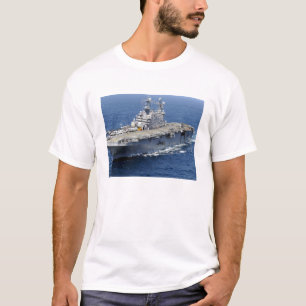 T-shirt Le navire d'assaut amphibie USS Peleliu