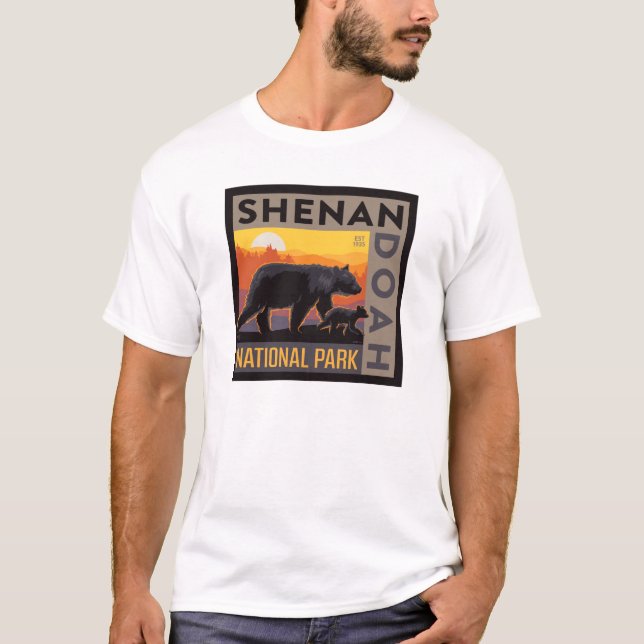 T-shirt Le Parc national de Shenandoah | Mama Bear & Cubs (Devant)