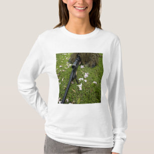 T-shirt Le soldat pratique la tactique de tireur isolé