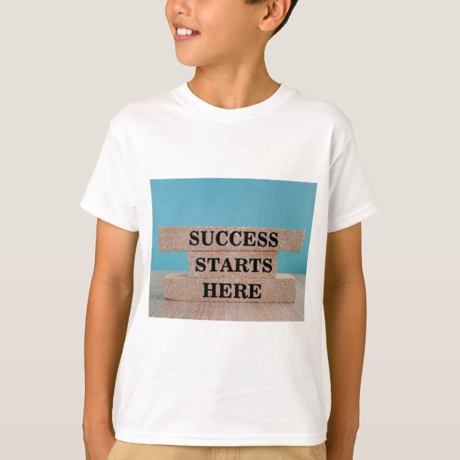 T-shirt Le travail dur crée des opportunités (Devant)