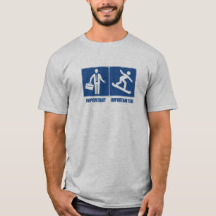 T-shirt Le travail est important, faisant du surf des