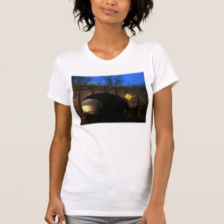 T-shirt Le tunnel I - monde magique au delà du tunnel