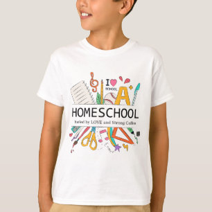 T-shirt L'école familiale alimentée par l'amour et le café
