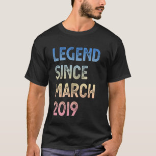 T-shirt Légende d'anniversaire 6 ans depuis mars 2019 garç